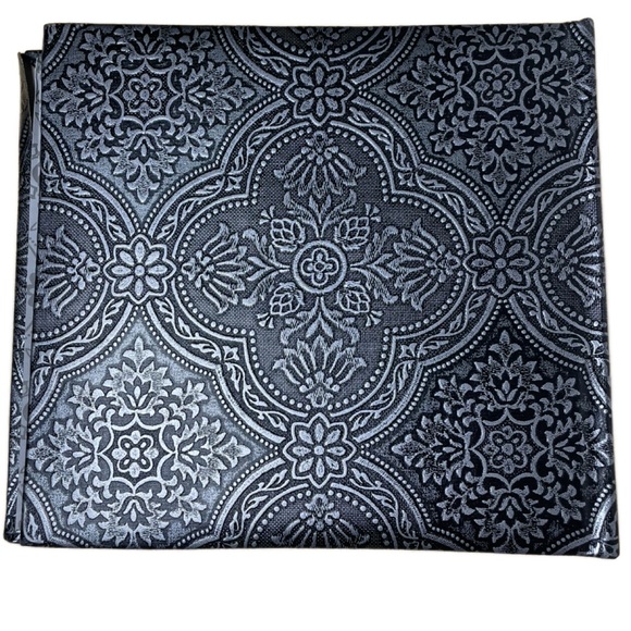Black and Silver Photo Album w/Embossed Floral Designs Holds 200 4x6 Photos - Picture 2 of 13